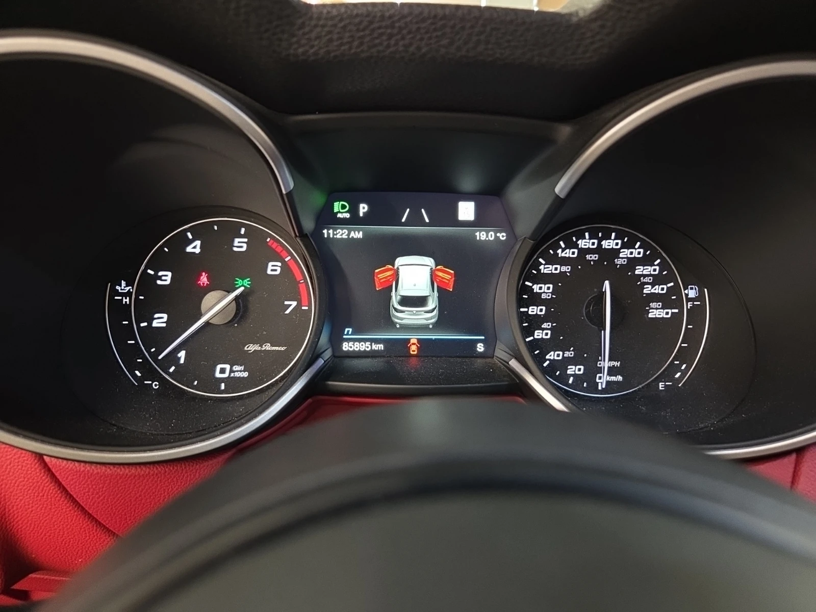 Alfa Romeo Stelvio AWD Ti SPORT* ПОДГРЕВ* AMBIENT* PANO* КАМ* BREMBO, снимка 9 - Автомобили и джипове - 55446115