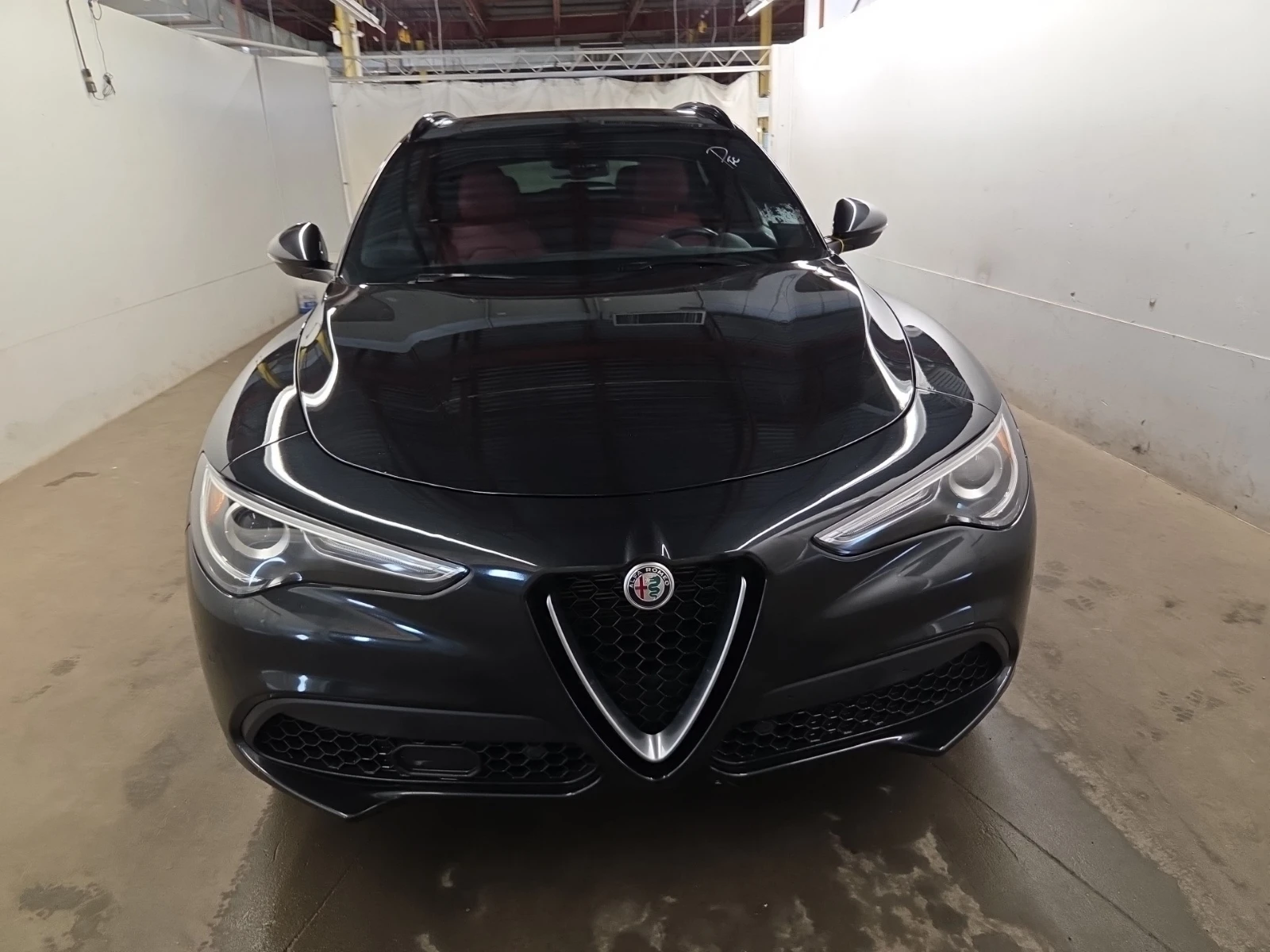 Alfa Romeo Stelvio AWD Ti SPORT* ПОДГРЕВ* AMBIENT* PANO* КАМ* BREMBO, снимка 2 - Автомобили и джипове - 55446115