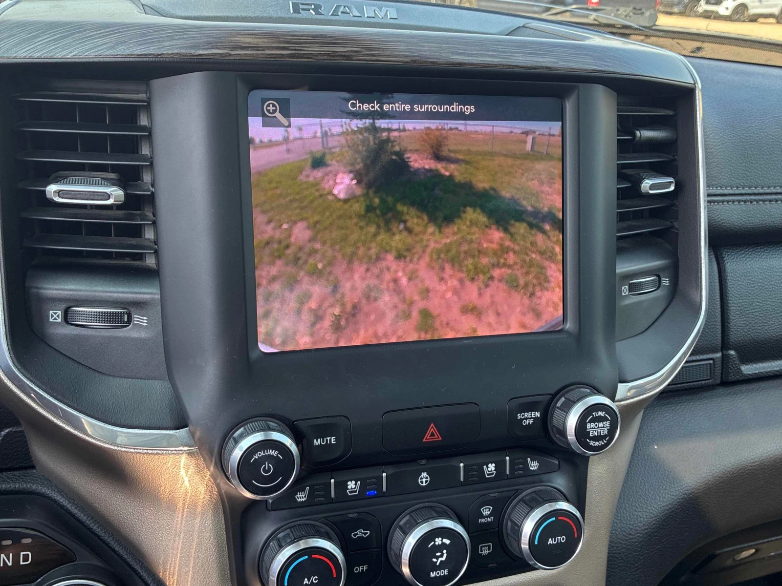 Dodge RAM 1500 * Laramie * ���������� ��� ������������ ������*  | Mobile.bg � ����������� 10