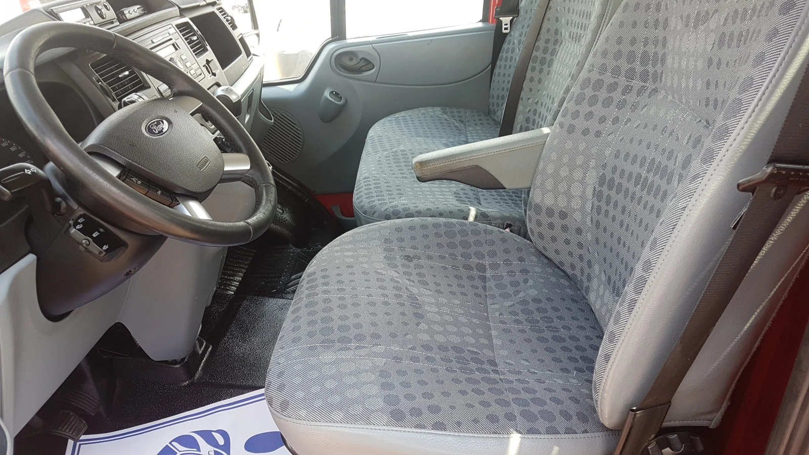 Ford Transit 2.2TDI 155кс, снимка 13 - Бусове и автобуси - 54801934