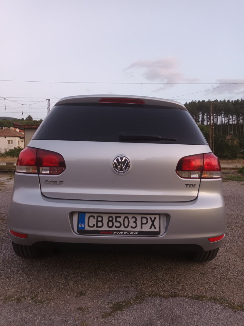VW Golf 1.6, снимка 13 - Автомобили и джипове - 44574370