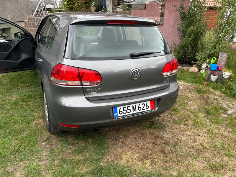 VW Golf 1.6 /105кс, снимка 5 - Автомобили и джипове - 47306590