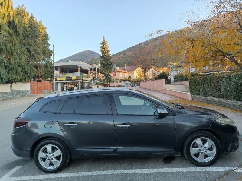 Renault Megane 1.5 DCi, снимка 4 - Автомобили и джипове - 47868562