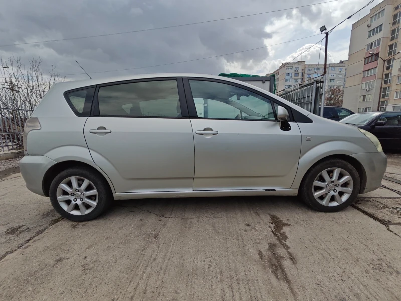 Toyota Corolla verso 1.8i GAZ, снимка 5 - Автомобили и джипове - 49482903