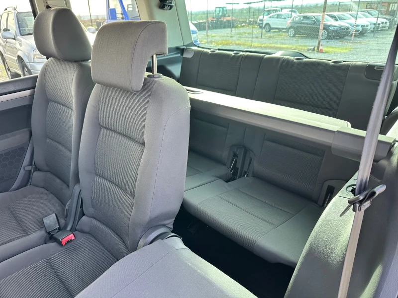 VW Touran 1.9 TDI-6+ 1мс, снимка 15 - Автомобили и джипове - 52724071
