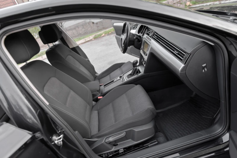 VW Passat * DSG * ERGOComfort * , снимка 12 - Автомобили и джипове - 52747969