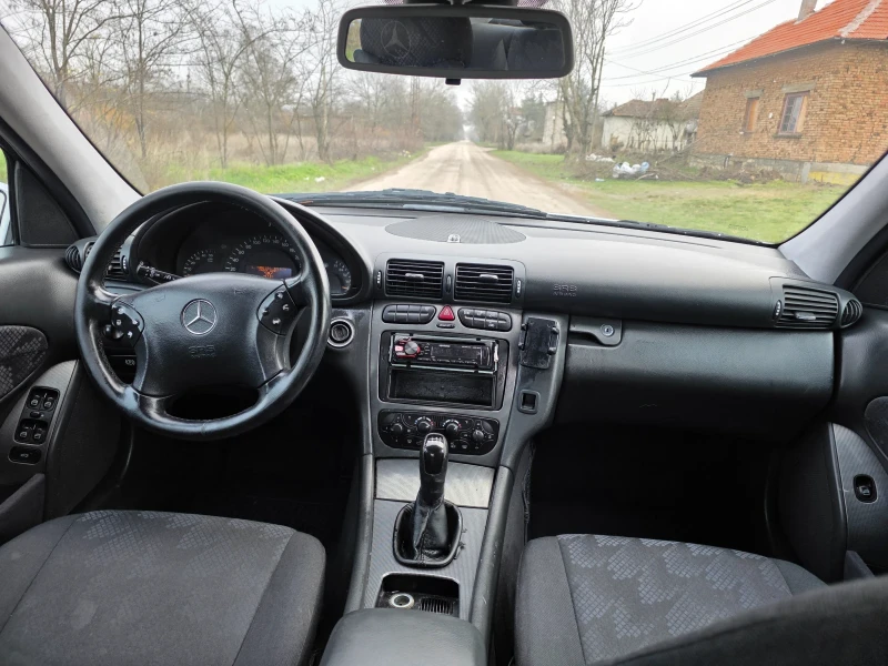 Mercedes-Benz C 200, снимка 17 - Автомобили и джипове - 53050001