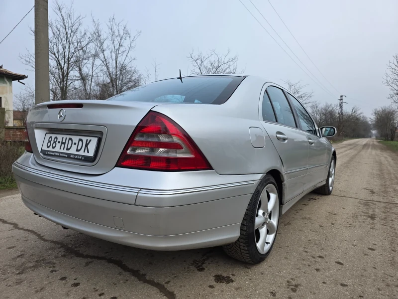 Mercedes-Benz C 200, снимка 16 - Автомобили и джипове - 53050001