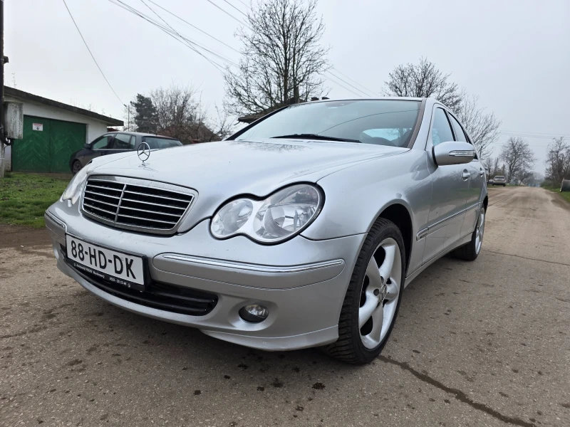 Mercedes-Benz C 200, снимка 9 - Автомобили и джипове - 53050001