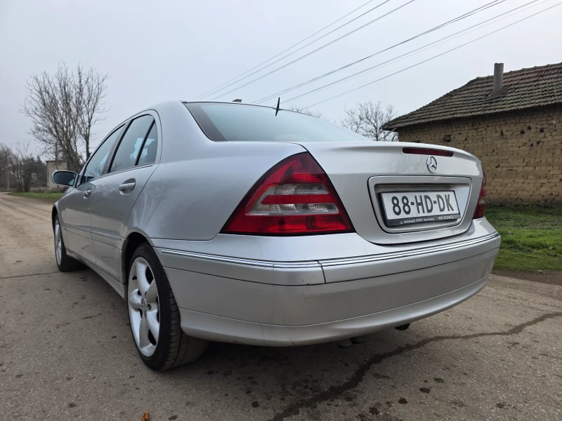 Mercedes-Benz C 200, снимка 15 - Автомобили и джипове - 53050001