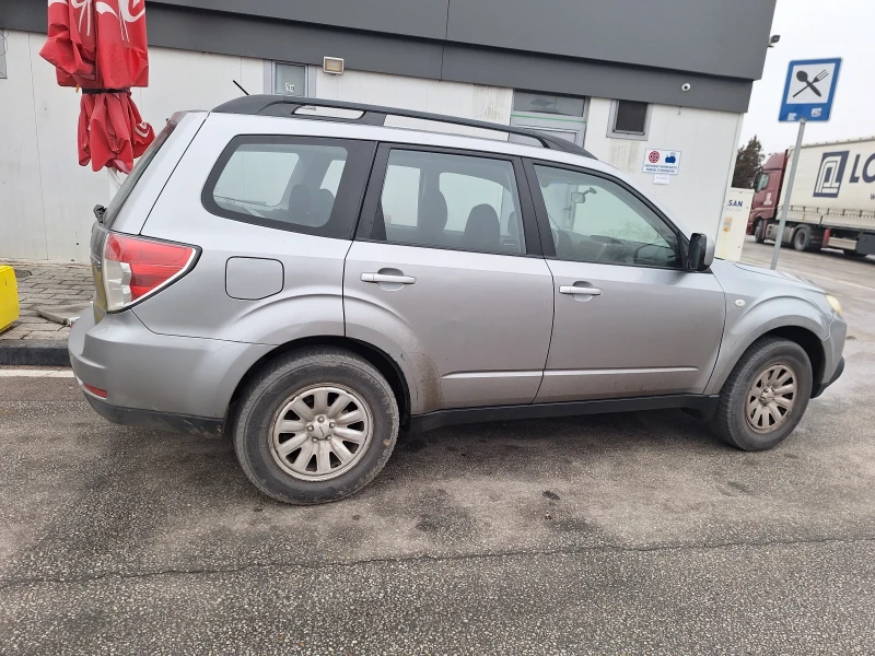 Subaru Forester, снимка 4 - Автомобили и джипове - 53215479