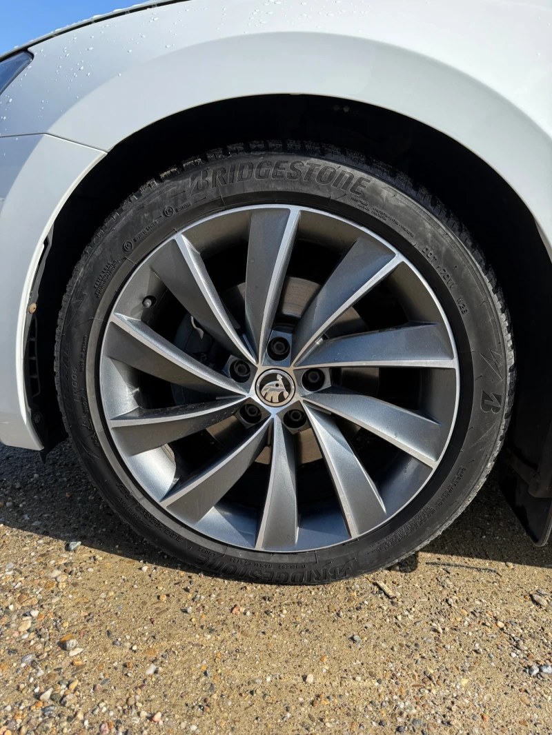 Skoda Superb L&K 4x4, снимка 10 - Автомобили и джипове - 53498886