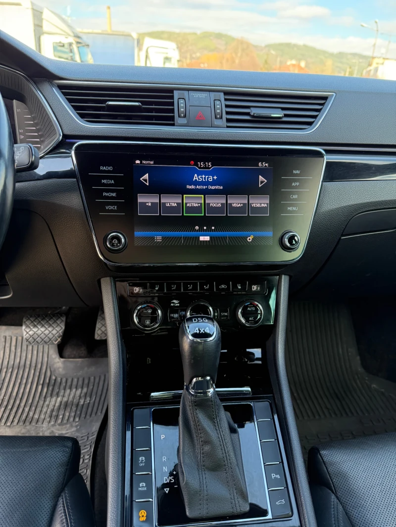 Skoda Superb L&K 4x4, снимка 8 - Автомобили и джипове - 53498886