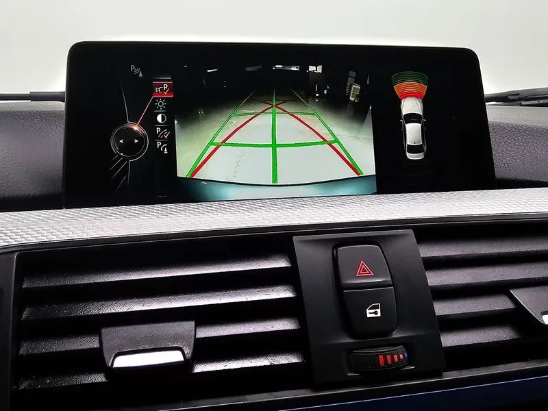 BMW 320 i, снимка 17 - Автомобили и джипове - 54592453