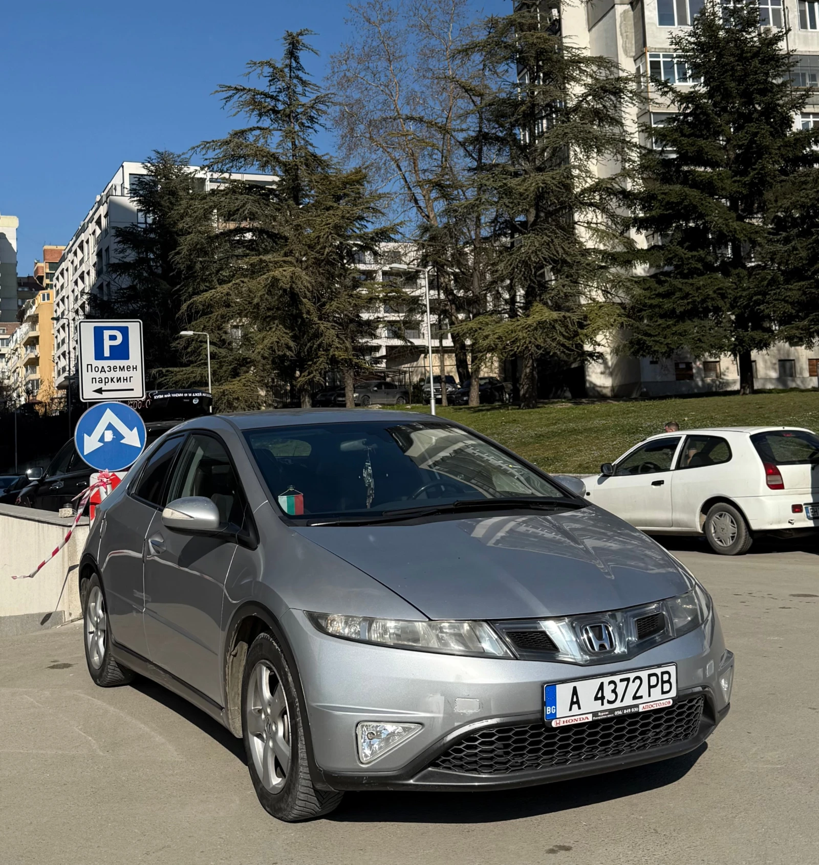 Honda Civic 1.4 VTec 99кс Face Hatchback Газ , снимка 1