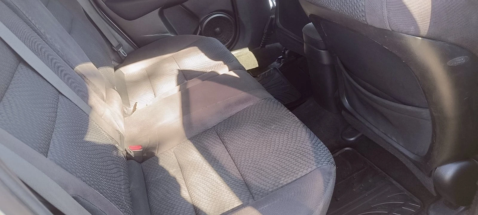 Honda Civic 1.4 VTec 99кс Face Hatchback Газ , снимка 12 - Автомобили и джипове - 53706183