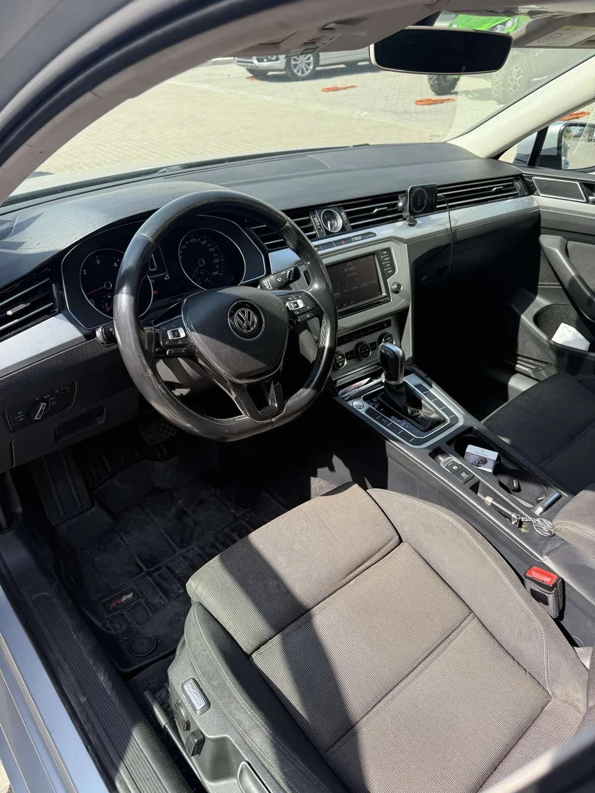 VW Passat 2.0 TDI BlueMotion  - изображение 5
