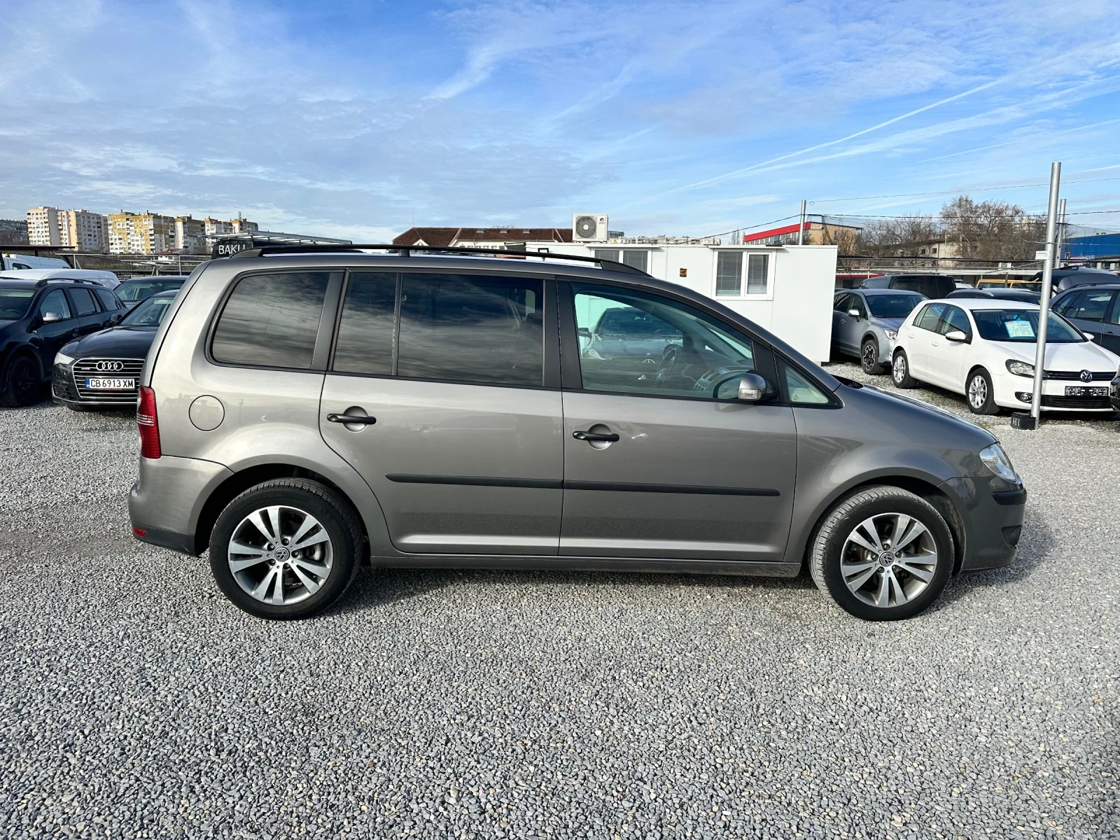 VW Touran 1.9 TDI-6+ 1 | Mobile.bg   4
