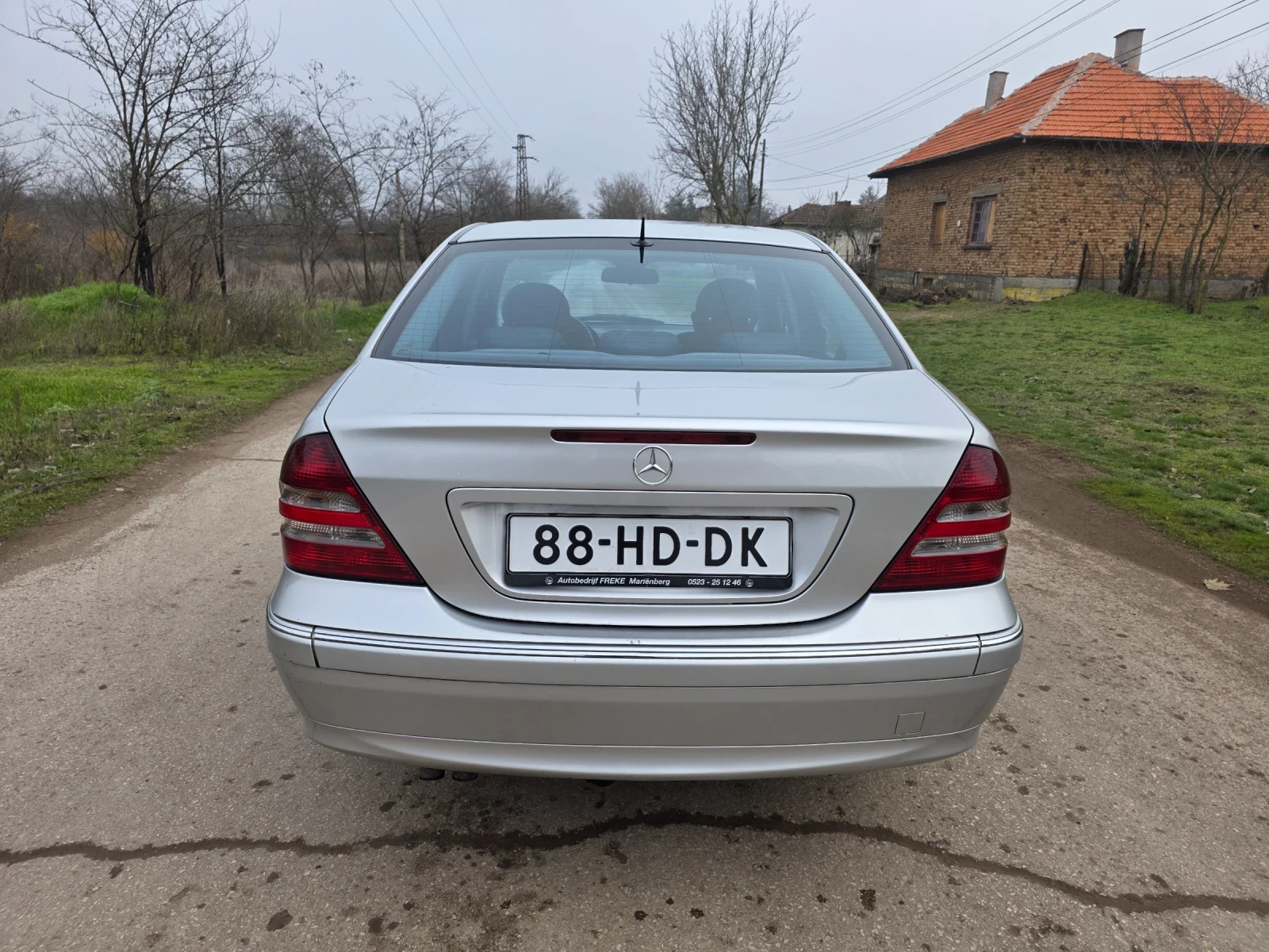 Mercedes-Benz C 200  - изображение 6