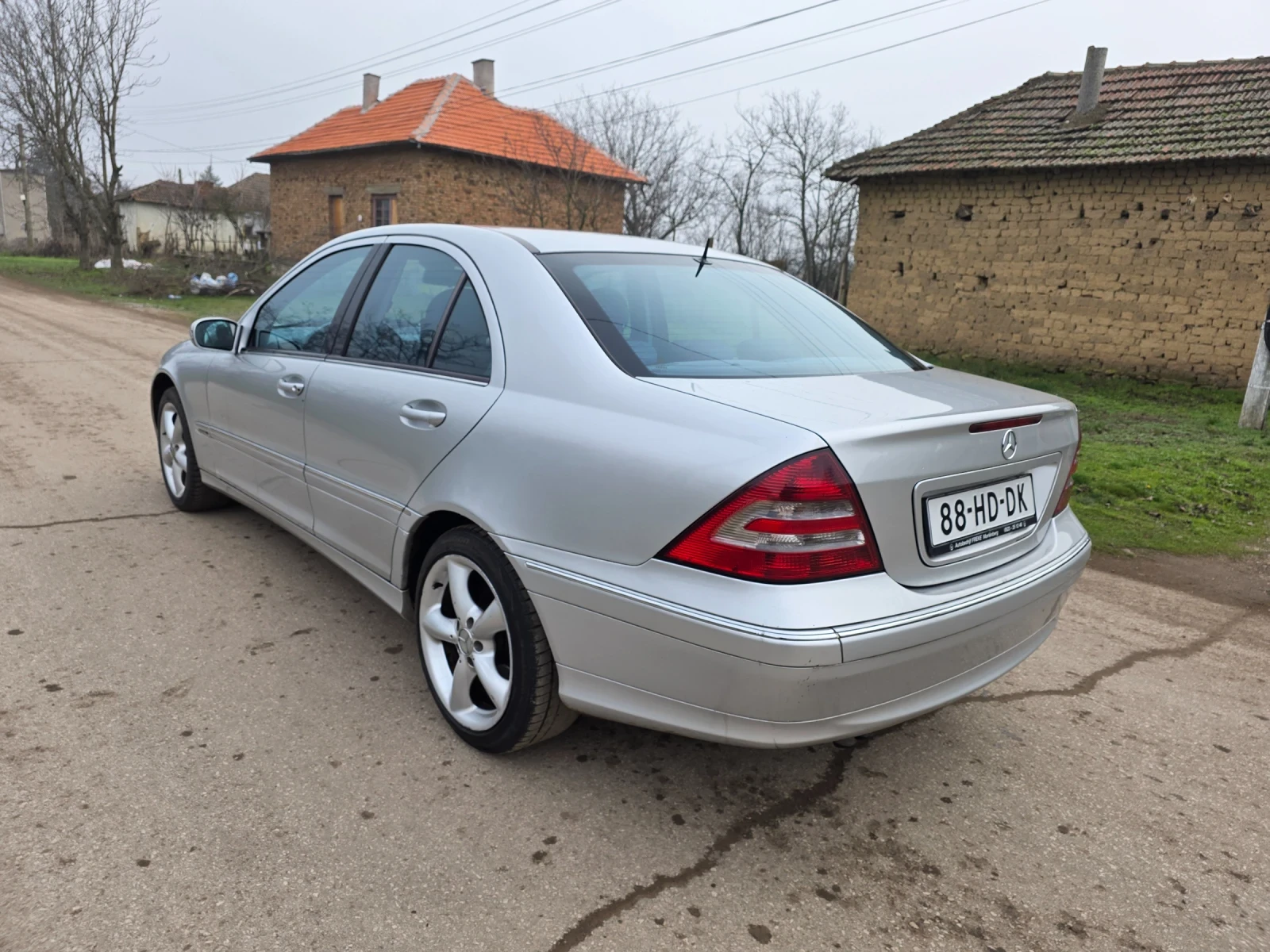 Mercedes-Benz C 200  - изображение 7