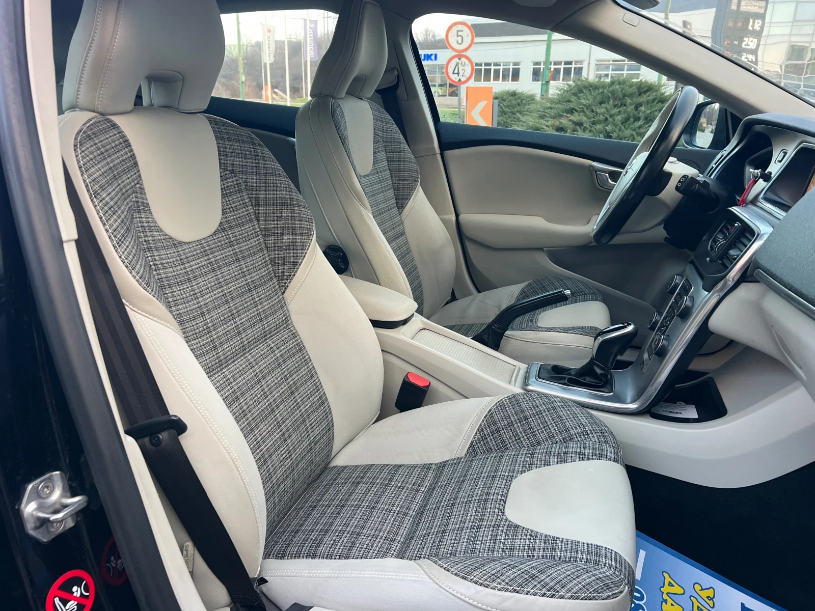 Volvo V40 D2/NAVI/TOP | Mobile.bg � ����������� 10
