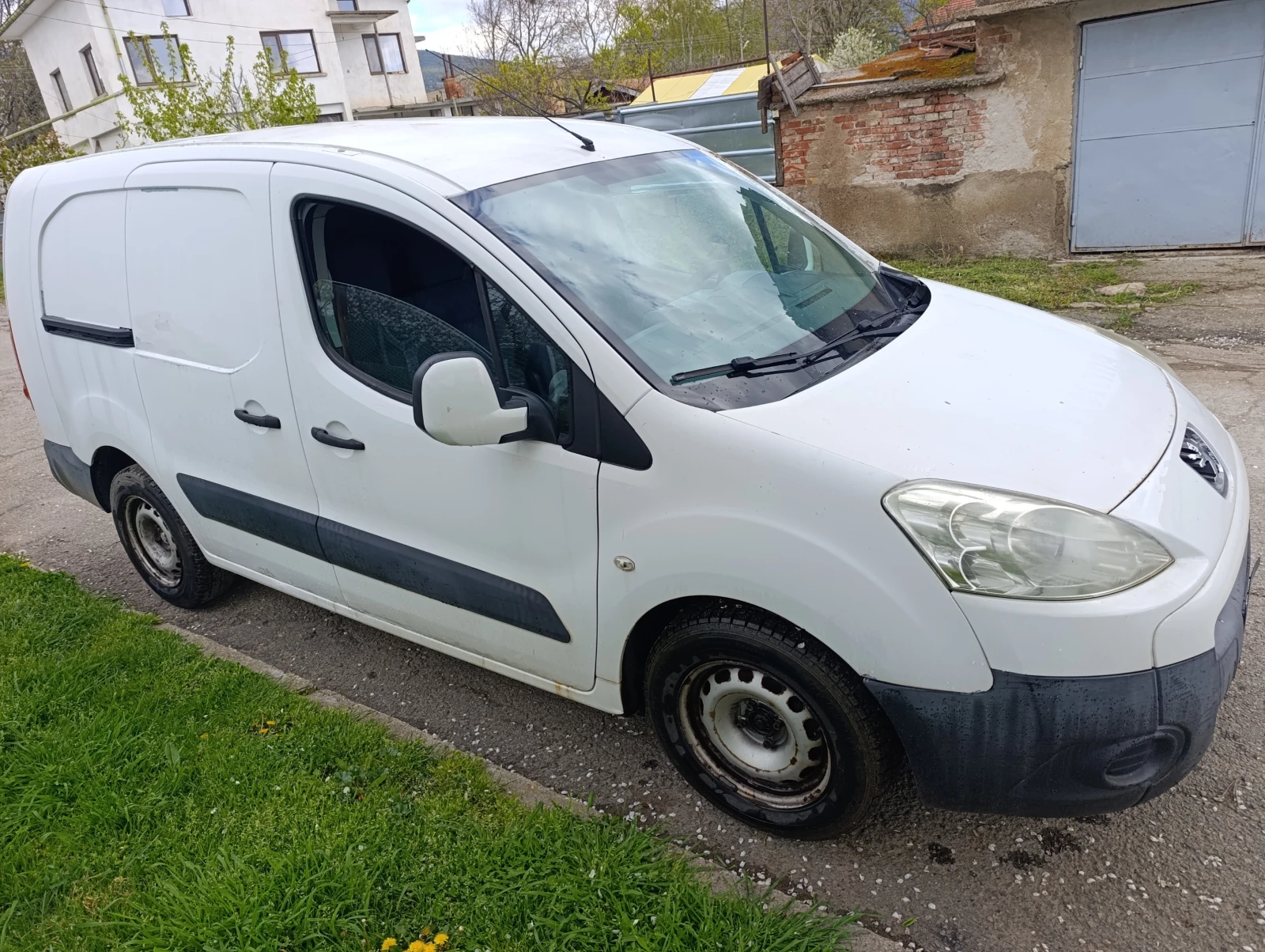 Peugeot Partner 1.6hdi maxi, снимка 2 - Автомобили и джипове - 54204690