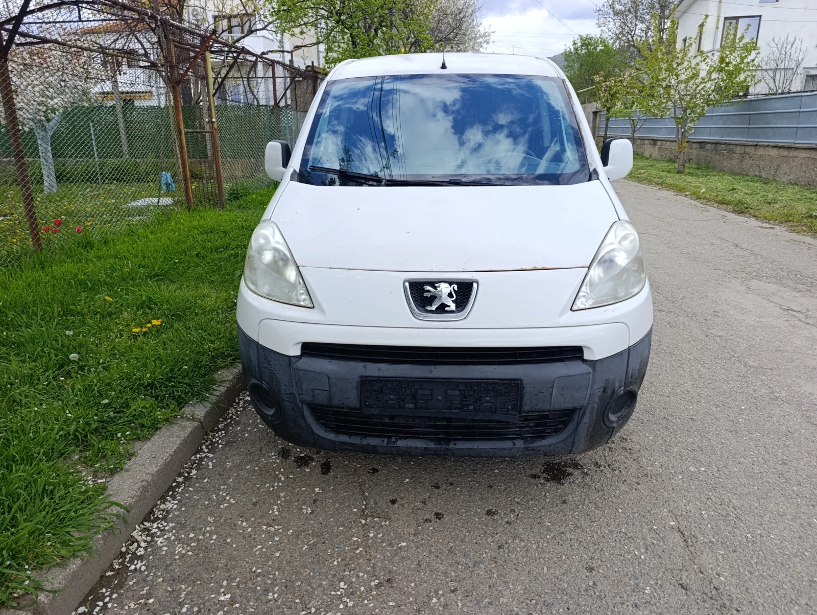Peugeot Partner 1.6hdi maxi, снимка 3 - Автомобили и джипове - 54204690