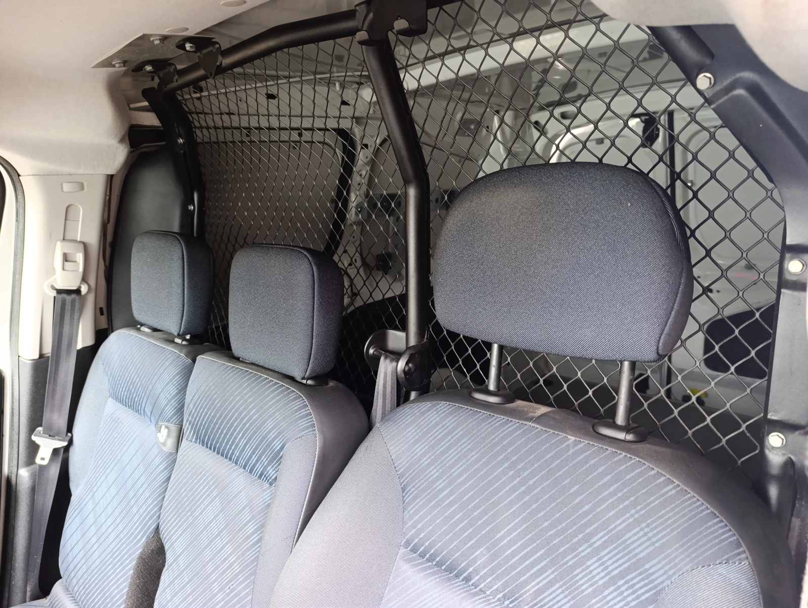 Peugeot Partner 1.6hdi maxi, снимка 8 - Автомобили и джипове - 54204690