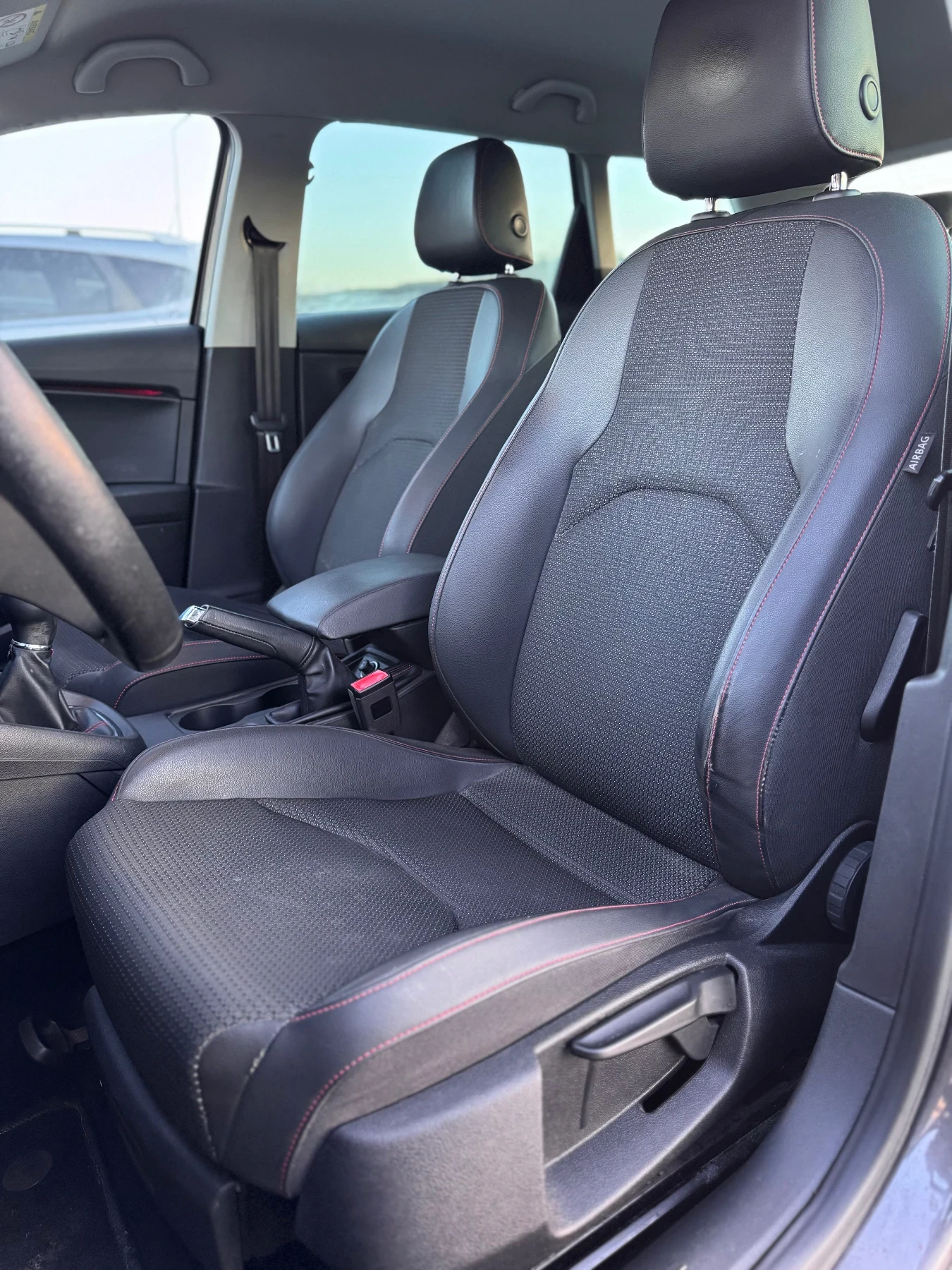 Seat Leon FR 2.0TDI 150hp, снимка 13 - Автомобили и джипове - 53819142