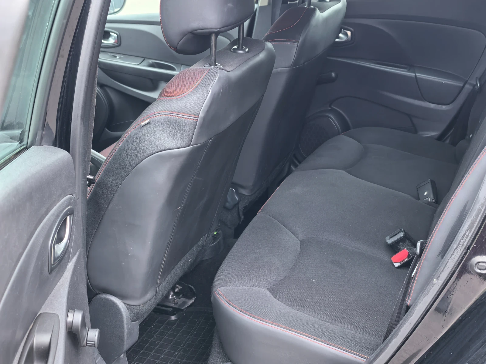 Renault Clio 1.2i, снимка 7 - Автомобили и джипове - 54208183