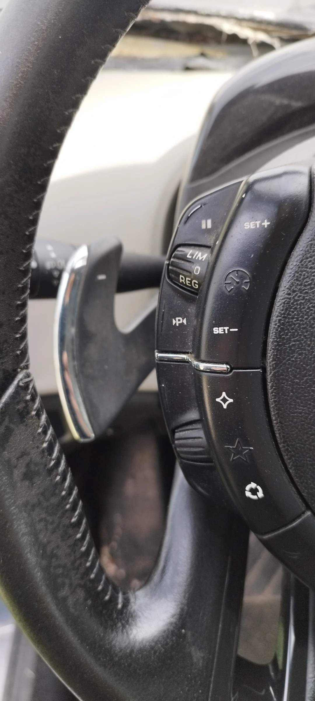 Citroen Grand C4 Picasso, снимка 11 - Автомобили и джипове - 54232933