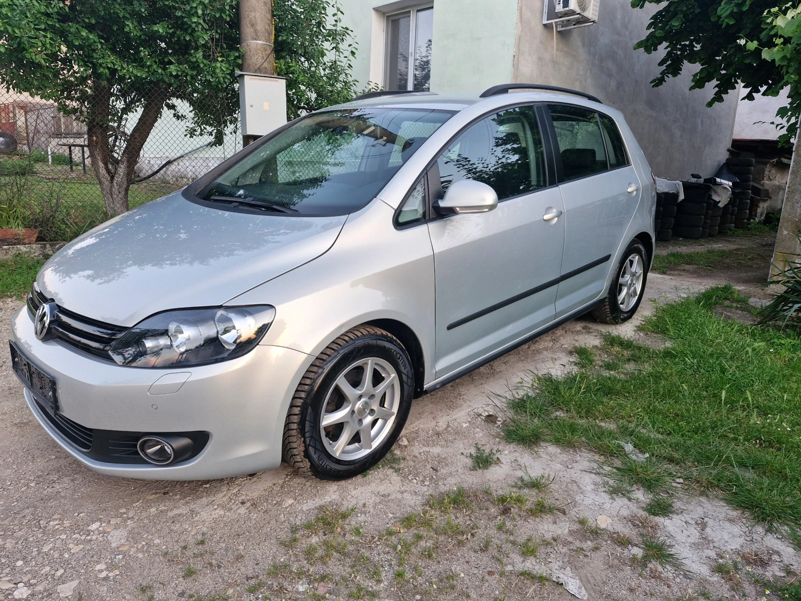 VW Golf Plus 6+ 1.6TDI, снимка 3 - Автомобили и джипове - 54392803