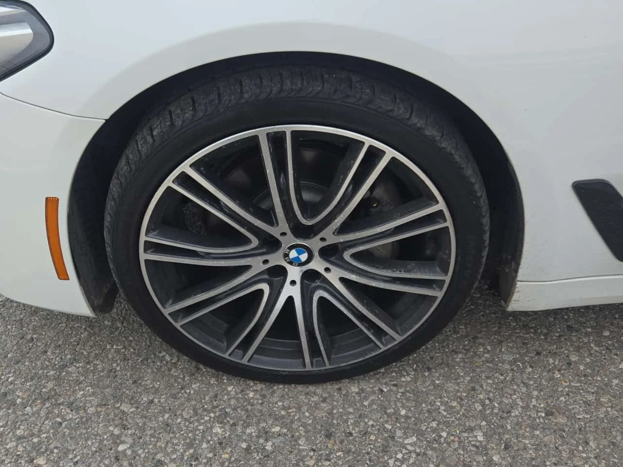 BMW 530 xDrive * CARFAX * Без инциденти * , снимка 14 - Автомобили и джипове - 54423806