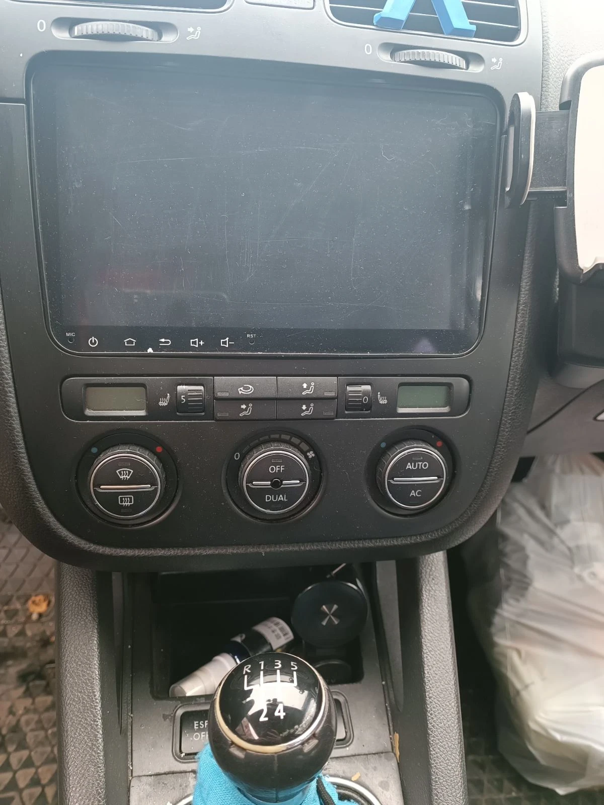 VW Golf 5, снимка 5 - Автомобили и джипове - 54946499