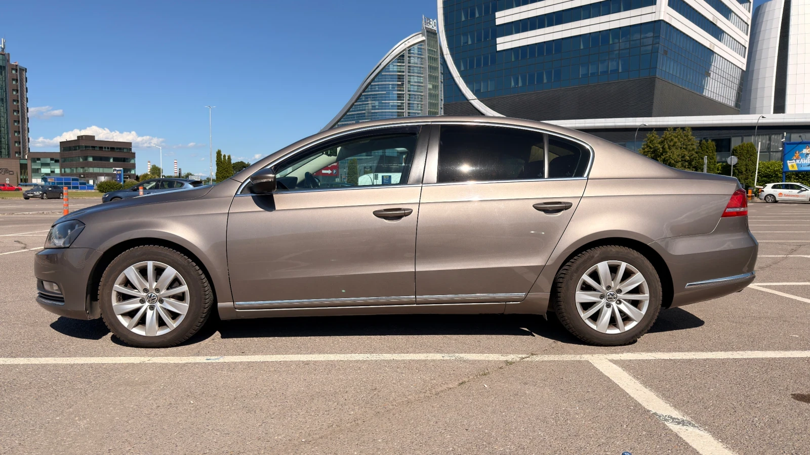 VW Passat B7, снимка 4 - Автомобили и джипове - 54976998
