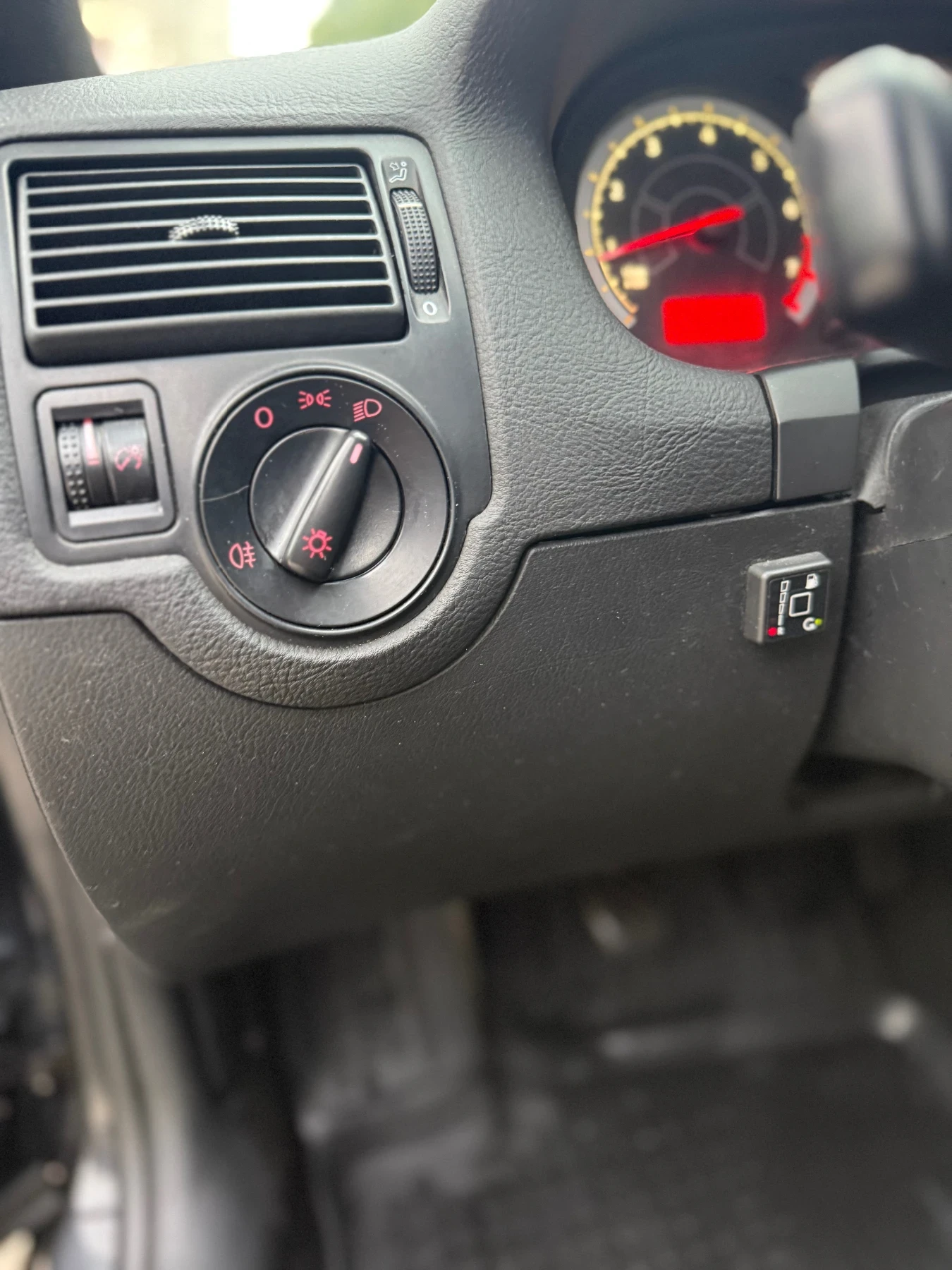 VW Golf, снимка 6 - Автомобили и джипове - 55249785