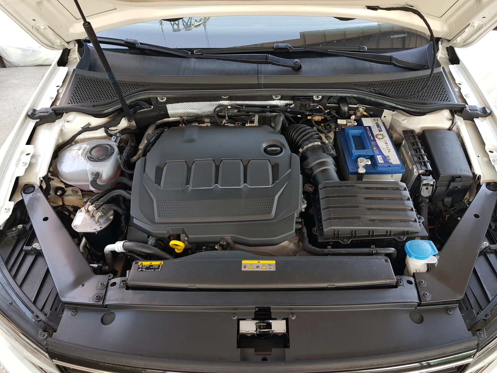 VW Passat 2.0TDI-150к.с. Virtual Cockpit/ДИСТРОНИК/2021г., снимка 16 - Автомобили и джипове - 55474272