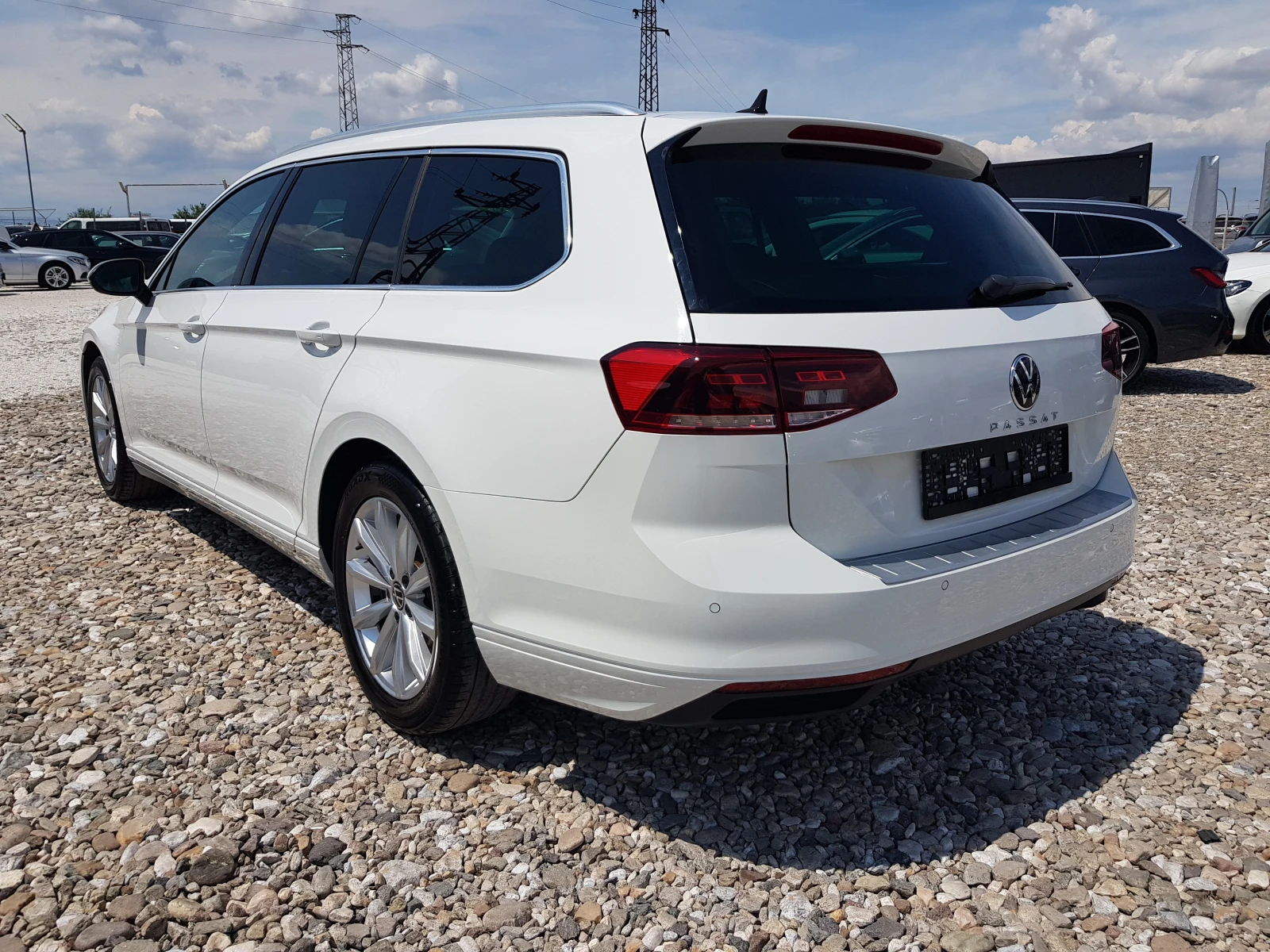 VW Passat 2.0TDI-150к.с. Virtual Cockpit/ДИСТРОНИК/2021г., снимка 6 - Автомобили и джипове - 55474272