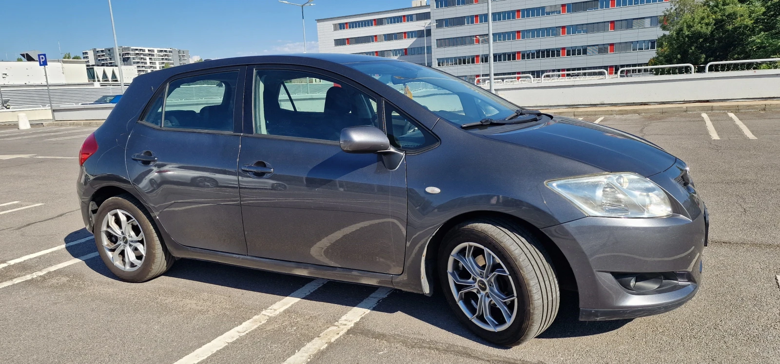 Toyota Auris Бензин/ГАЗ/LPG, снимка 6 - Автомобили и джипове - 55601903