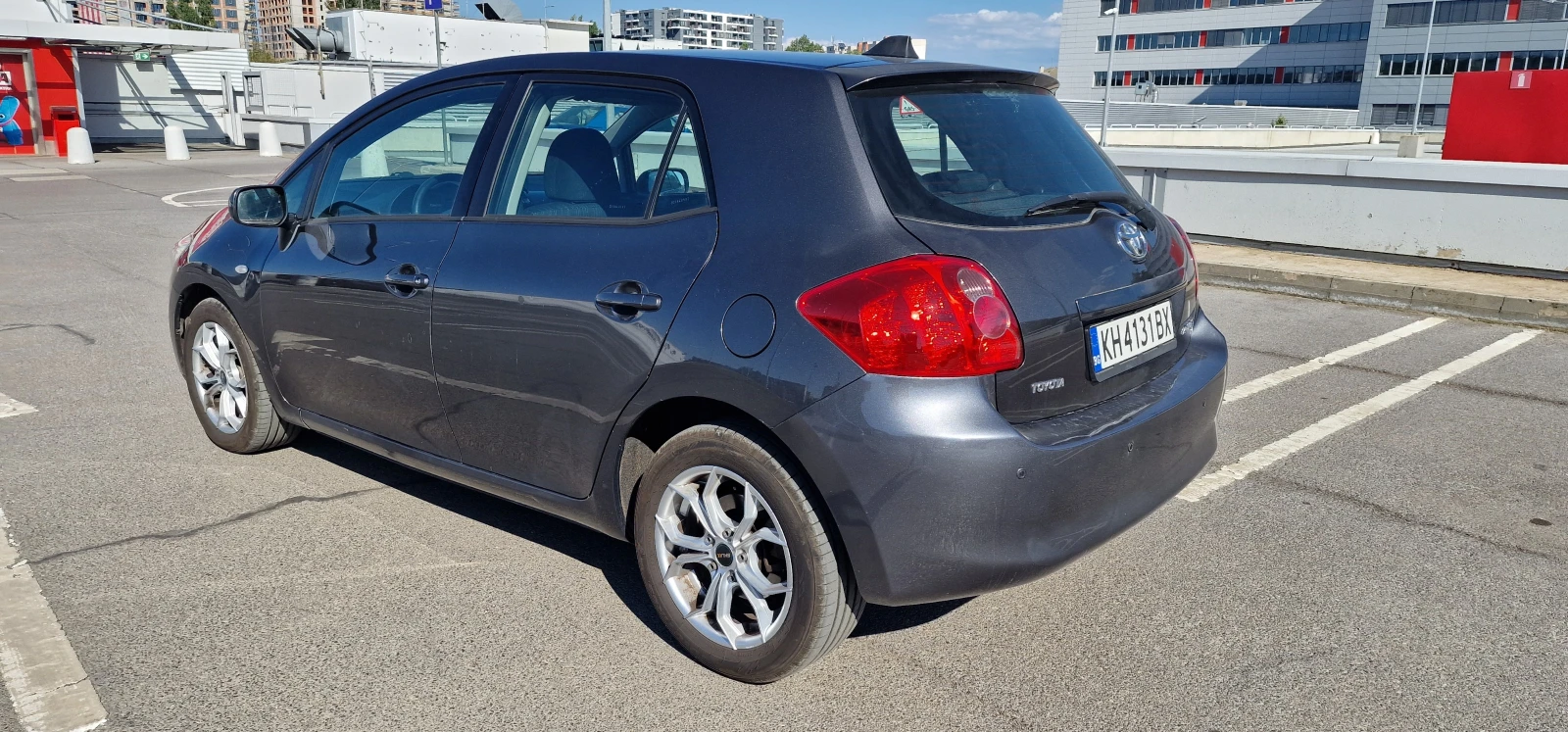 Toyota Auris Бензин/ГАЗ/LPG, снимка 3 - Автомобили и джипове - 55601903