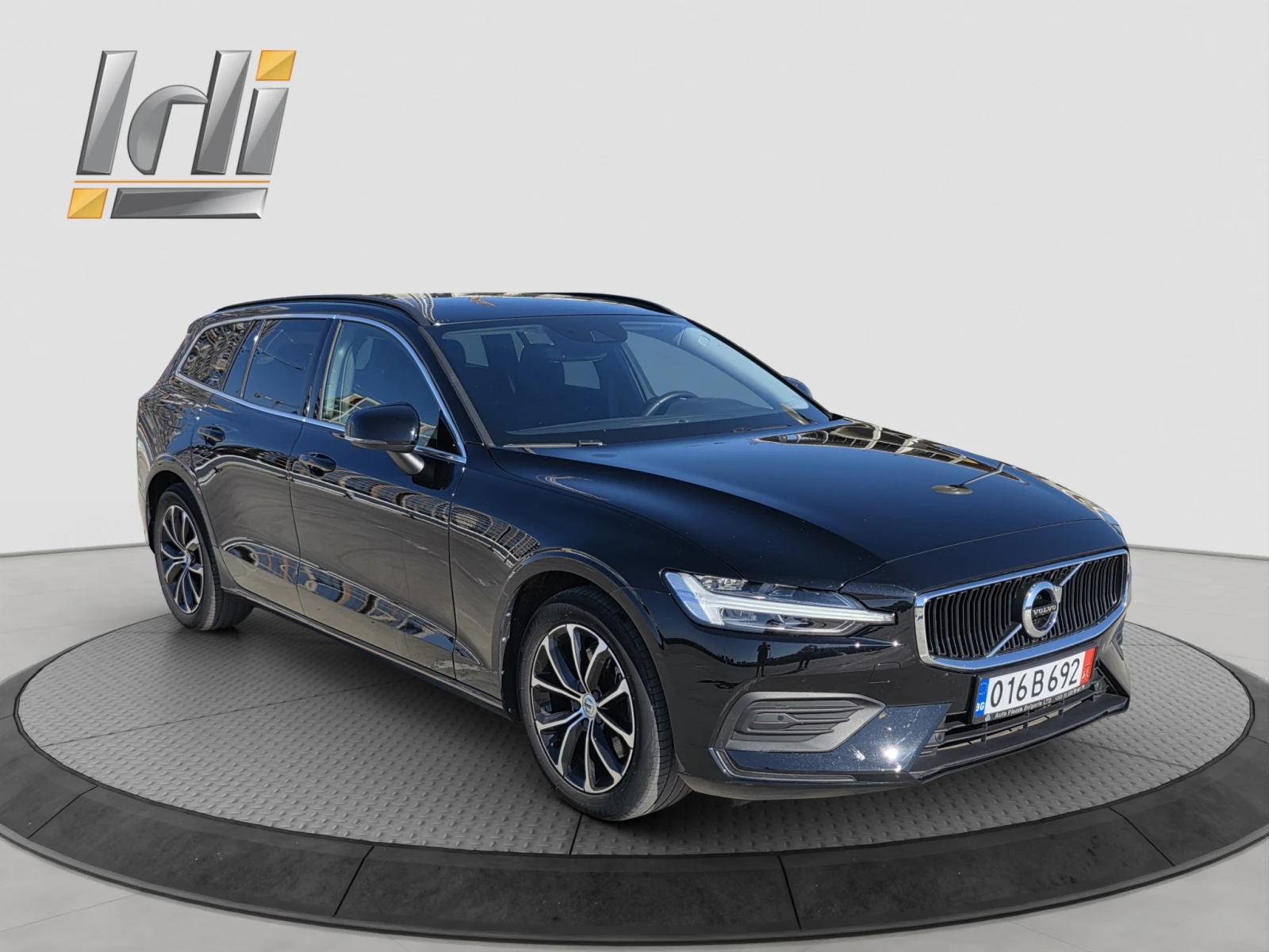 Volvo V60 MILDE HIBRID, снимка 8 - Автомобили и джипове - 55709271