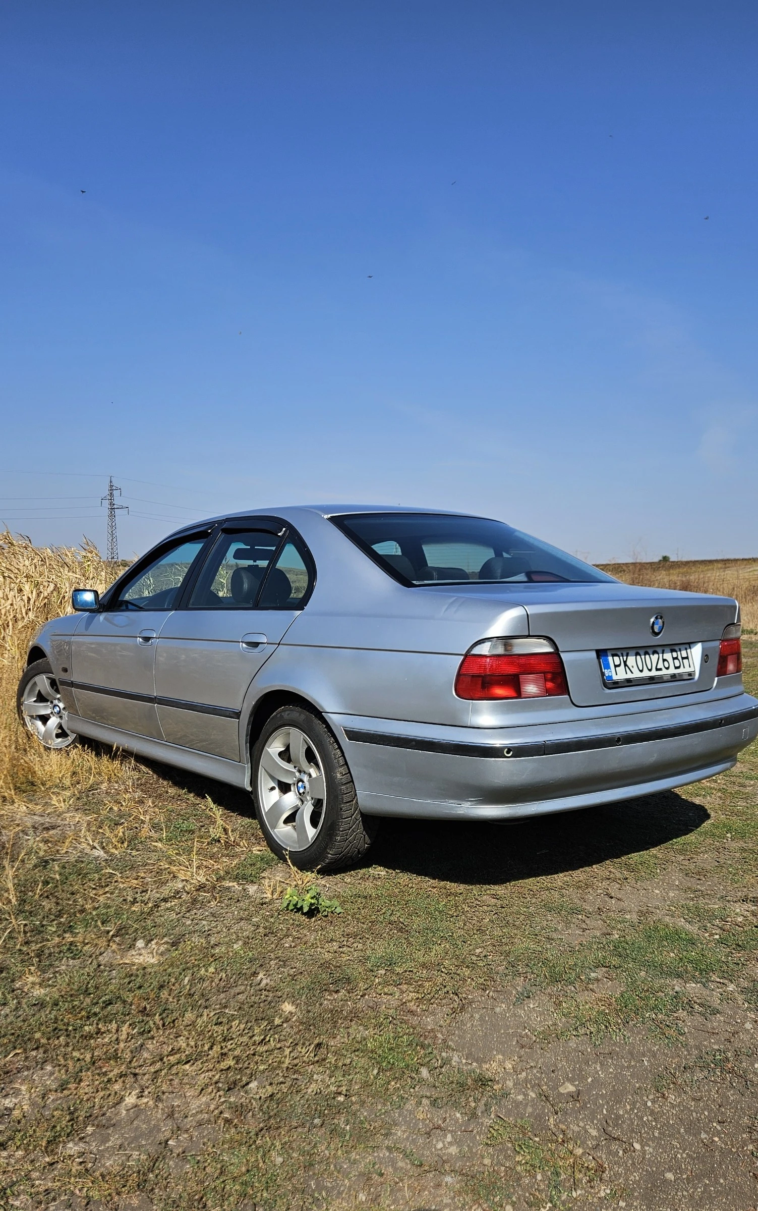 BMW 523 i, снимка 6 - Автомобили и джипове - 56098611