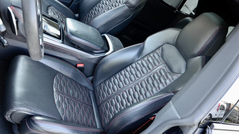 Audi RSQ8 4.0 TFSI Quattro , снимка 8 - Автомобили и джипове - 52527015