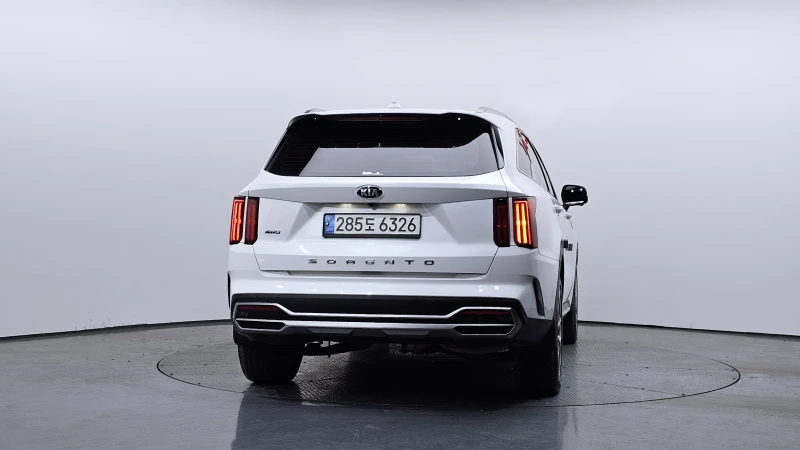 Kia Sorento 2.2CRDI/4x4/Пълна сервизна !!!, снимка 4 - Автомобили и джипове - 53373568