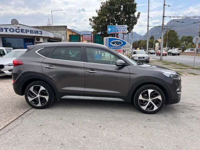 Hyundai Tucson IX35, снимка 6 - Автомобили и джипове - 47053038