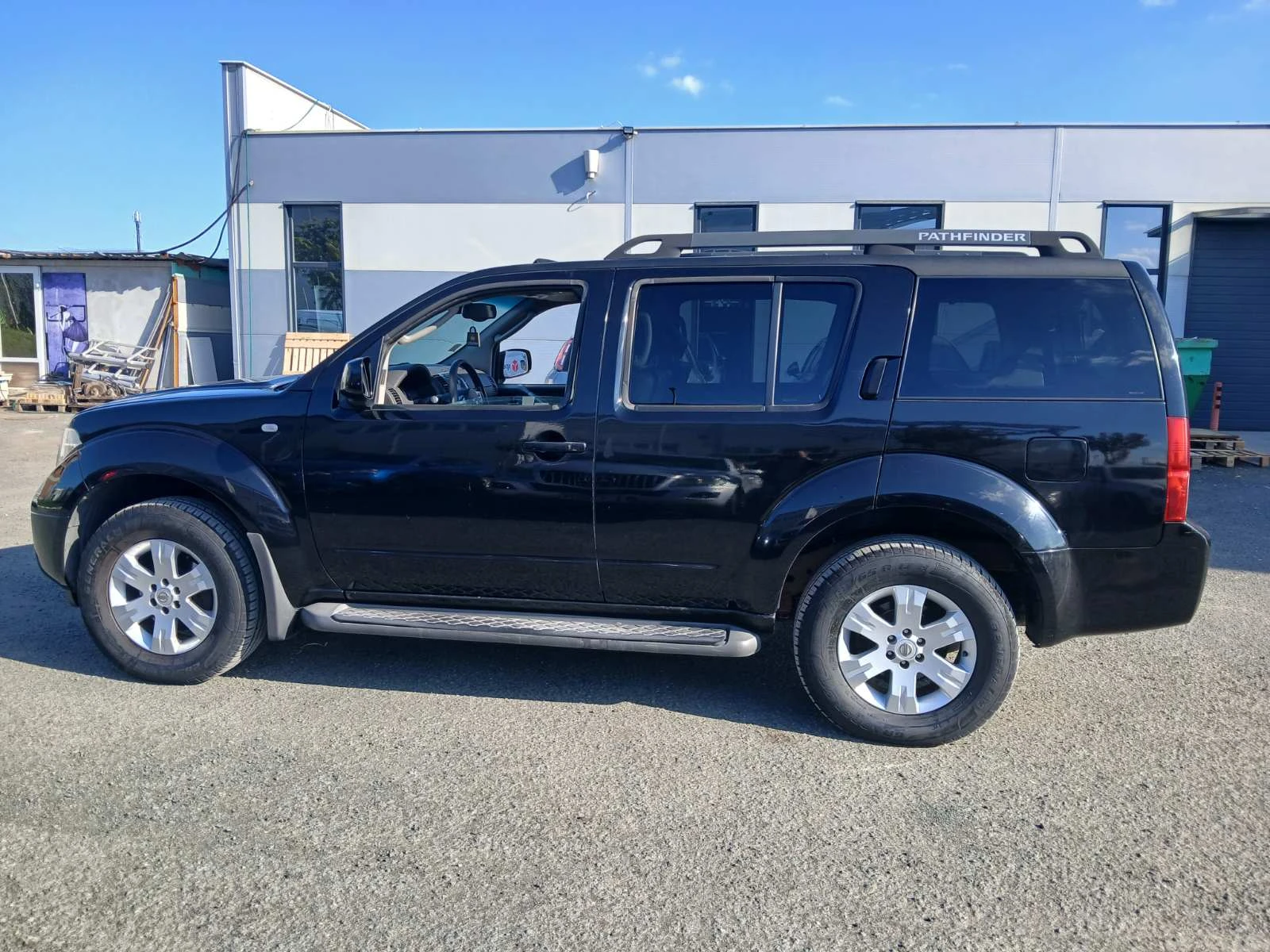 Nissan Pathfinder  - изображение 3