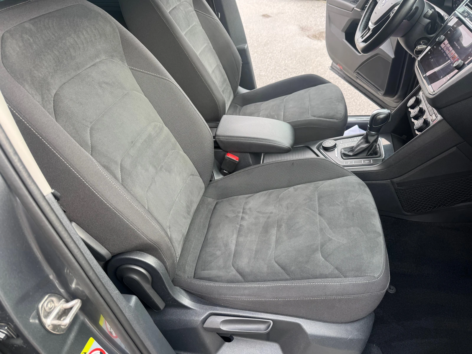 VW Tiguan 4x4 distronic - изображение 8