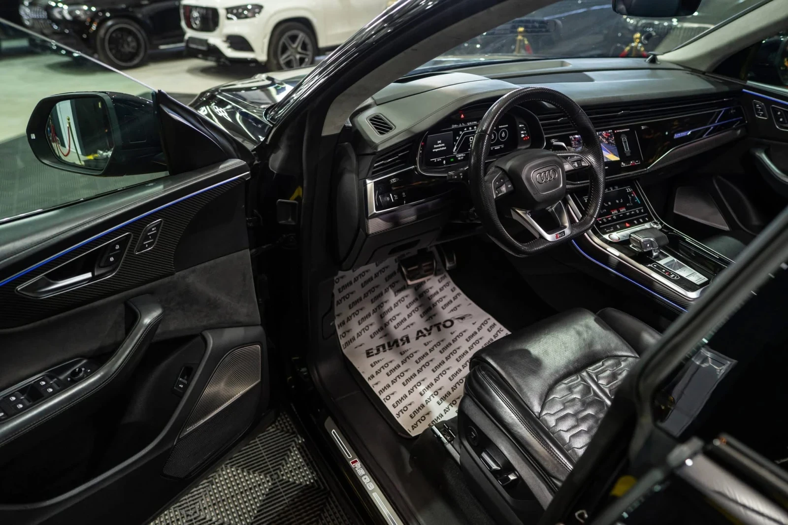 Audi RSQ8 STAGE 2 CARBON CERAMIC ПАНО B&O ЛИЗИНГ 100%, снимка 11 - Автомобили и джипове - 53844673