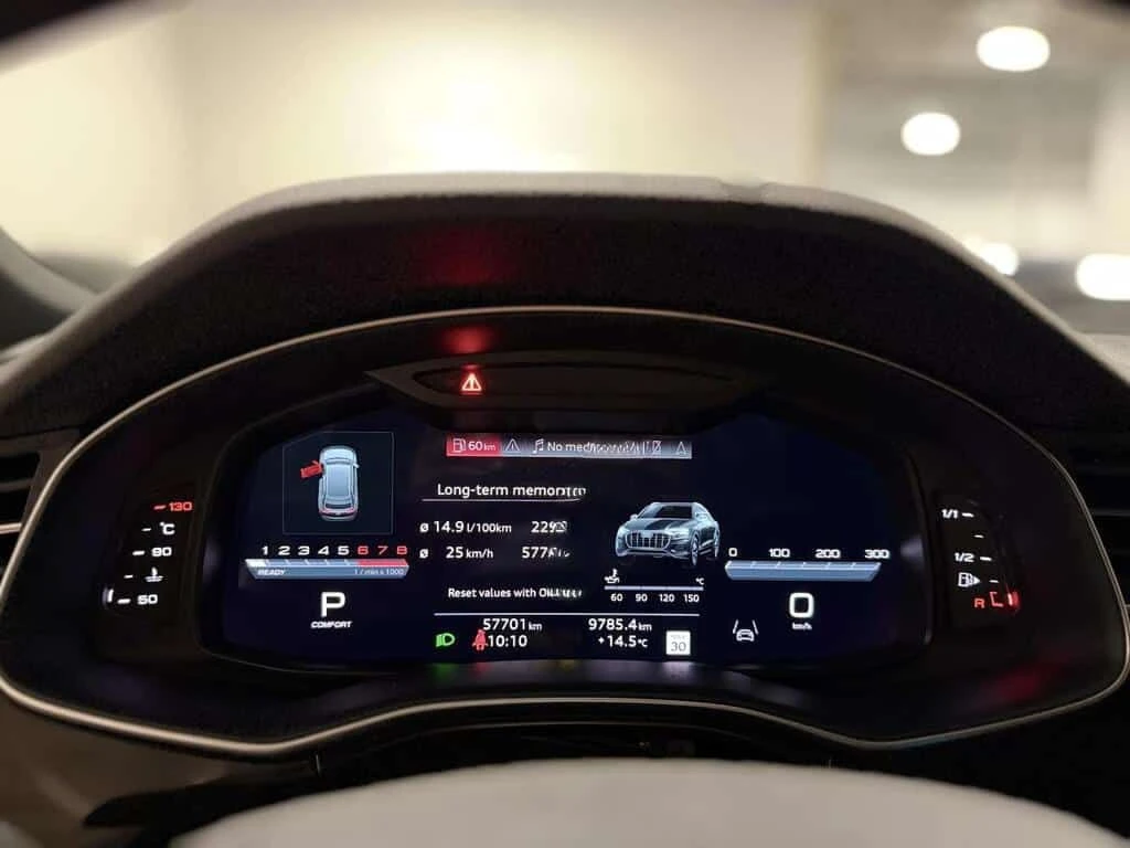 Audi Q8 * Progressiv | S LINE | BLACK OPTICS | * CARFAX * , снимка 12 - Автомобили и джипове - 53894053