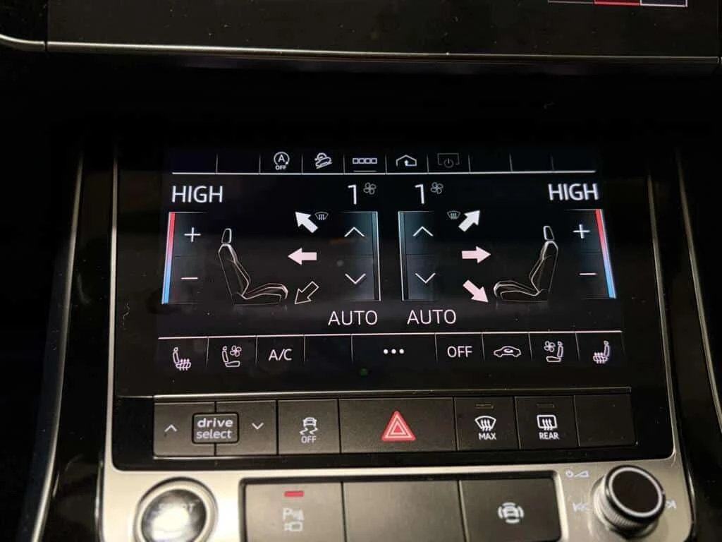 Audi Q8 * Progressiv | S LINE | BLACK OPTICS | * CARFAX * , снимка 17 - Автомобили и джипове - 53894053